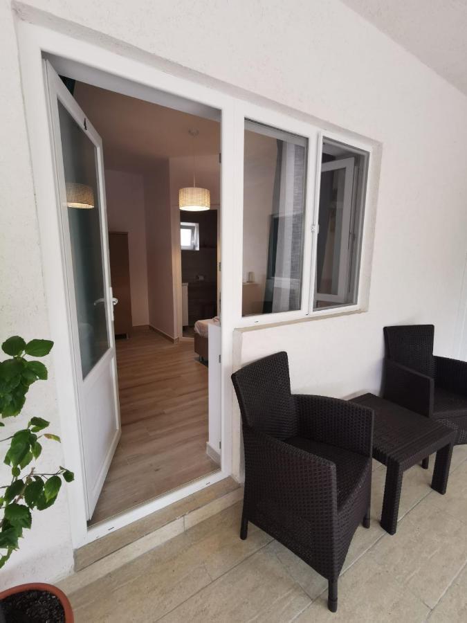 Отель Zapp House Костинешти Экстерьер фото