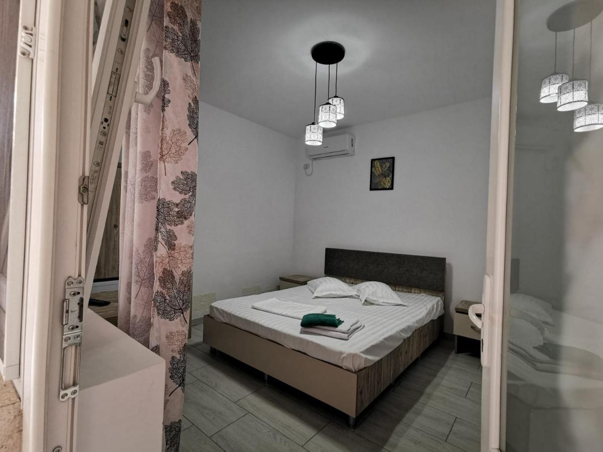 Отель Zapp House Костинешти Экстерьер фото