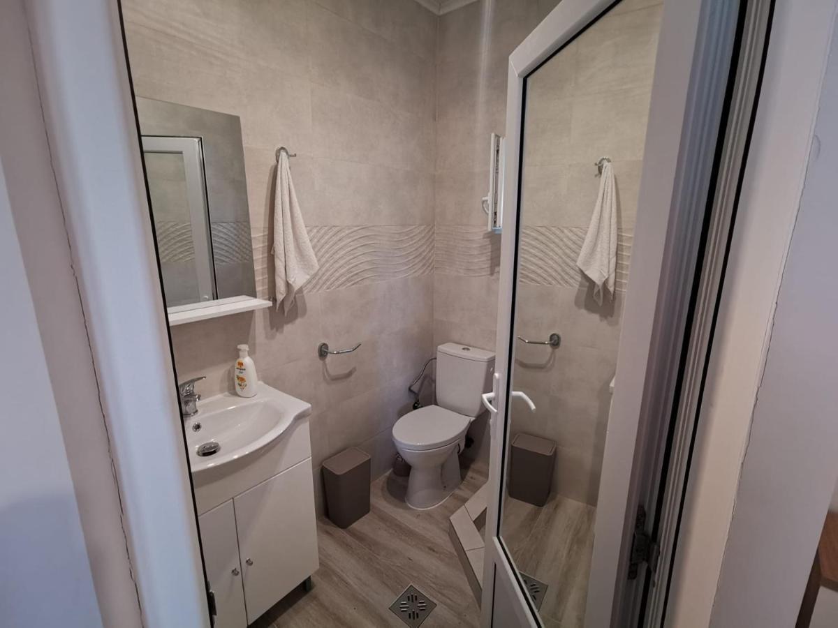Отель Zapp House Костинешти Экстерьер фото