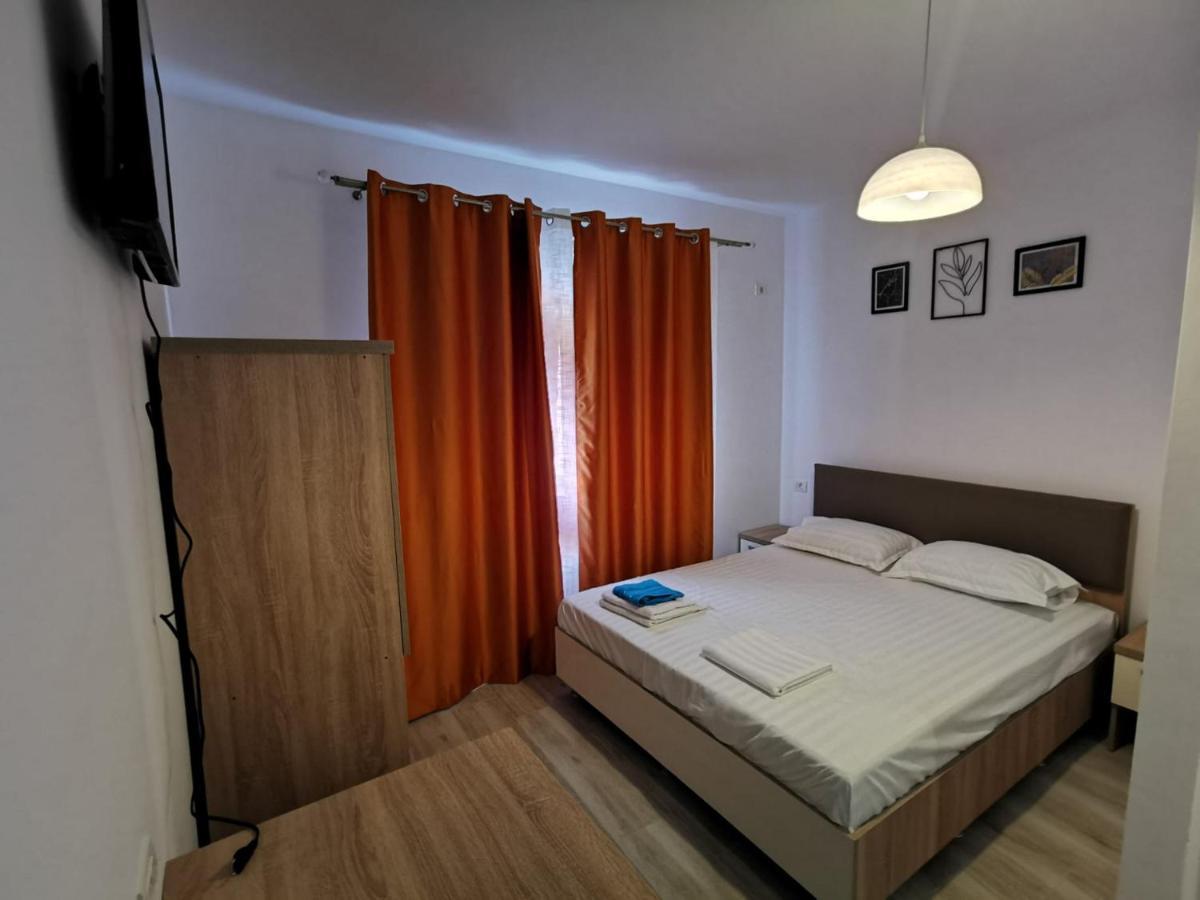 Отель Zapp House Костинешти Экстерьер фото